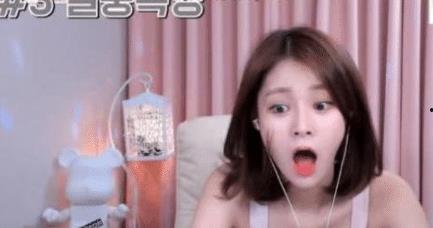 韩国女主播应土豪,韩国女主播与土豪的奢华互动揭秘